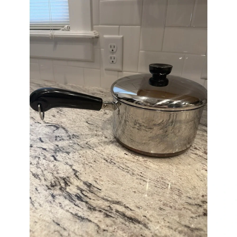 Vintage 1801 Revere Ware 2.5 Quart Sauce Pan W/Lid Copper Bottom Stainless USA